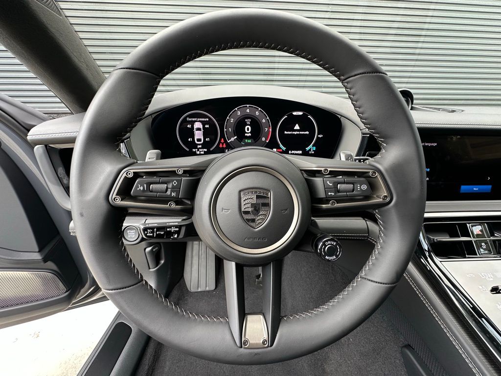 Thumbnail: 2025 Porsche Panamera - 20