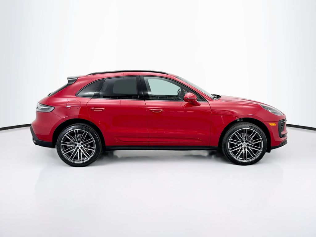 Thumbnail: 2026 Porsche Macan - 8