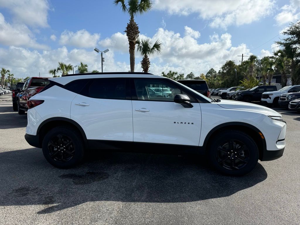 2025 Chevrolet Blazer LT 8