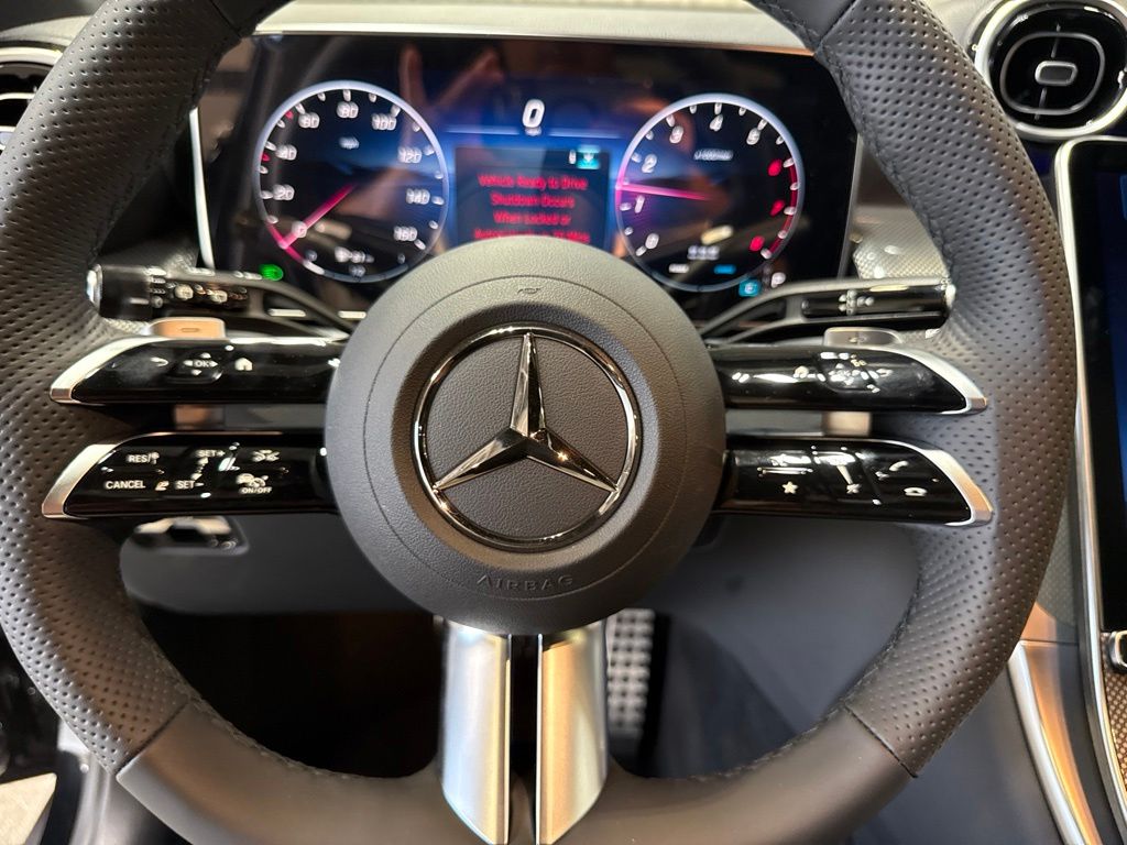 Thumbnail: 2027 Mercedes-Benz GLC - 31