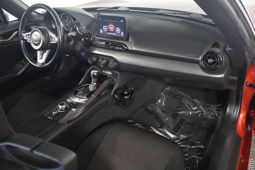 Thumbnail: 2019 Mazda MX-5 Miata - 10