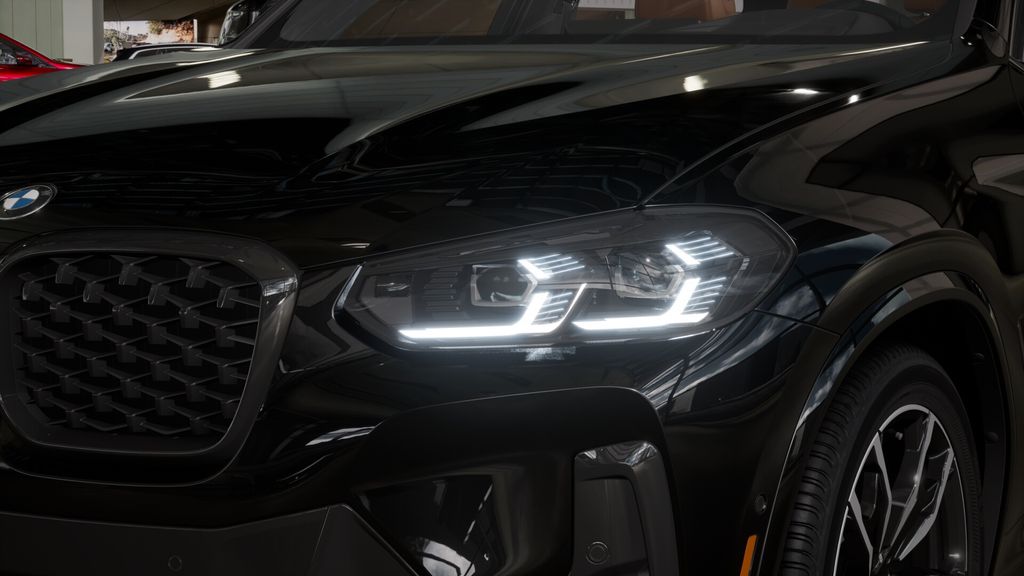 Thumbnail: 2025 BMW X4 - 6