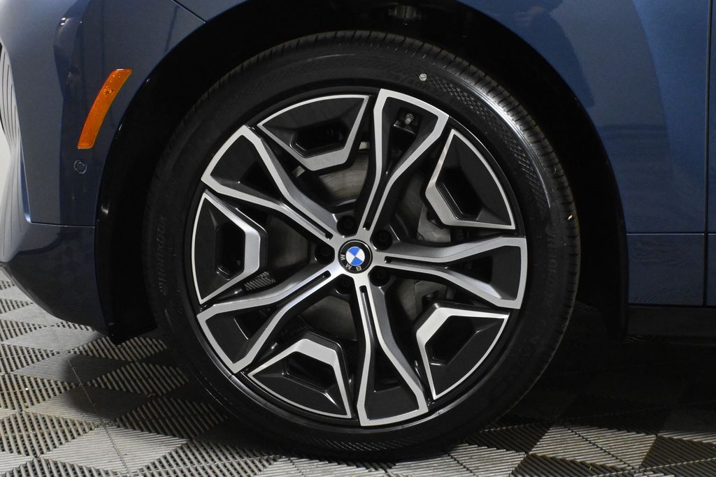 Thumbnail: 2026 BMW iX - 12