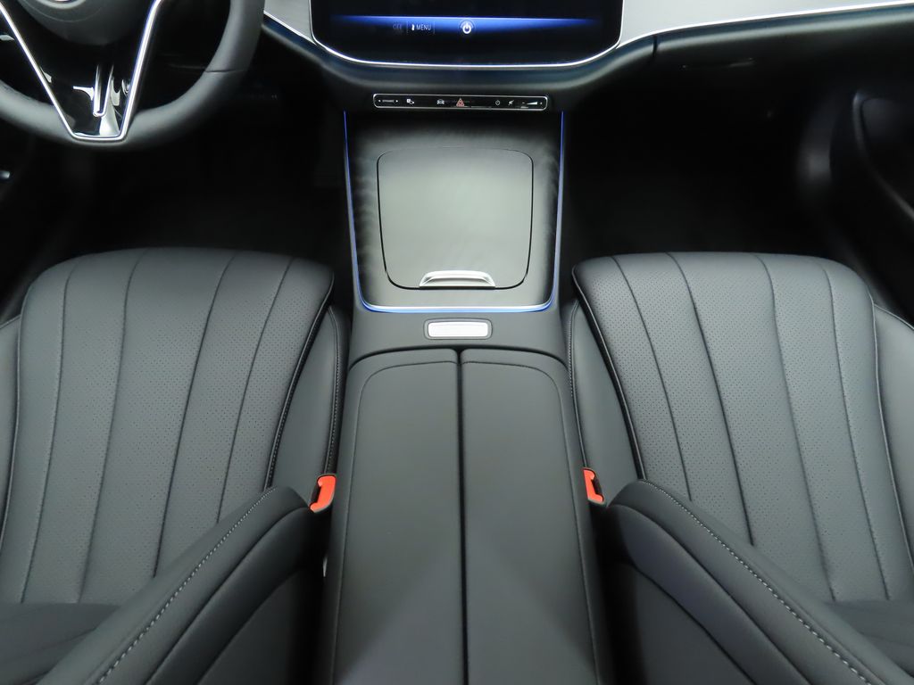 Thumbnail: 2025 Mercedes-Benz E-Class - 16