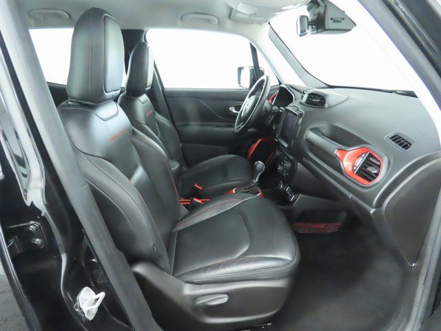 Thumbnail: 2022 Jeep Renegade - 21