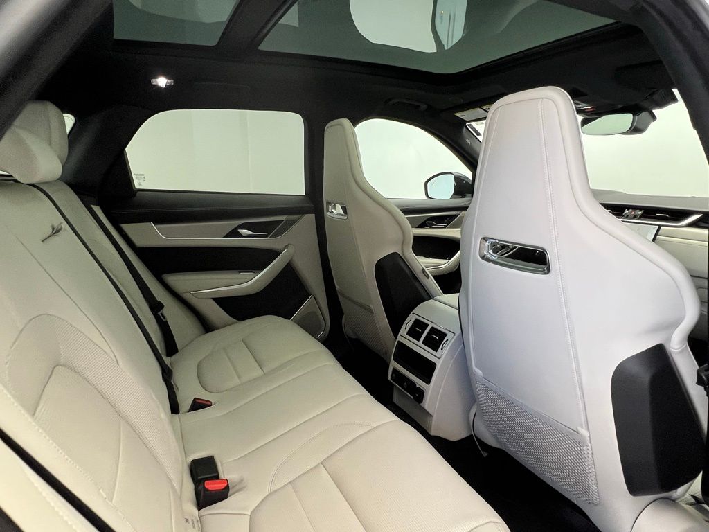 Thumbnail: 2025 Jaguar F-Pace - 9