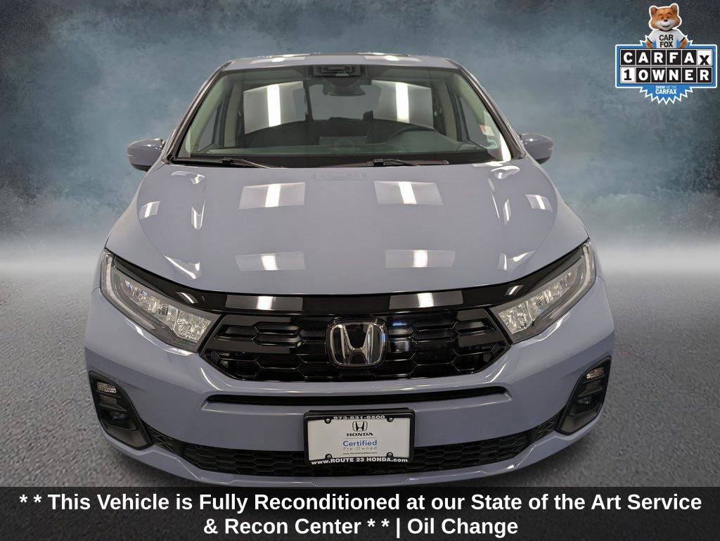View vehicle photo 2