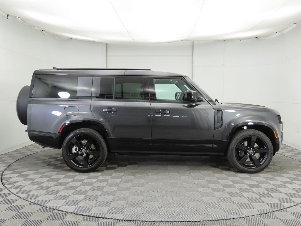 Thumbnail: 2025 Land Rover Defender - 4