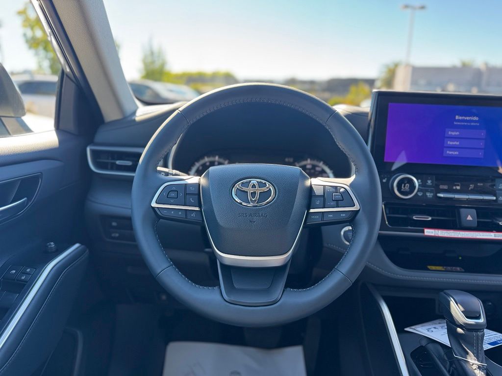 New 2026 Toyota Highlander SUV