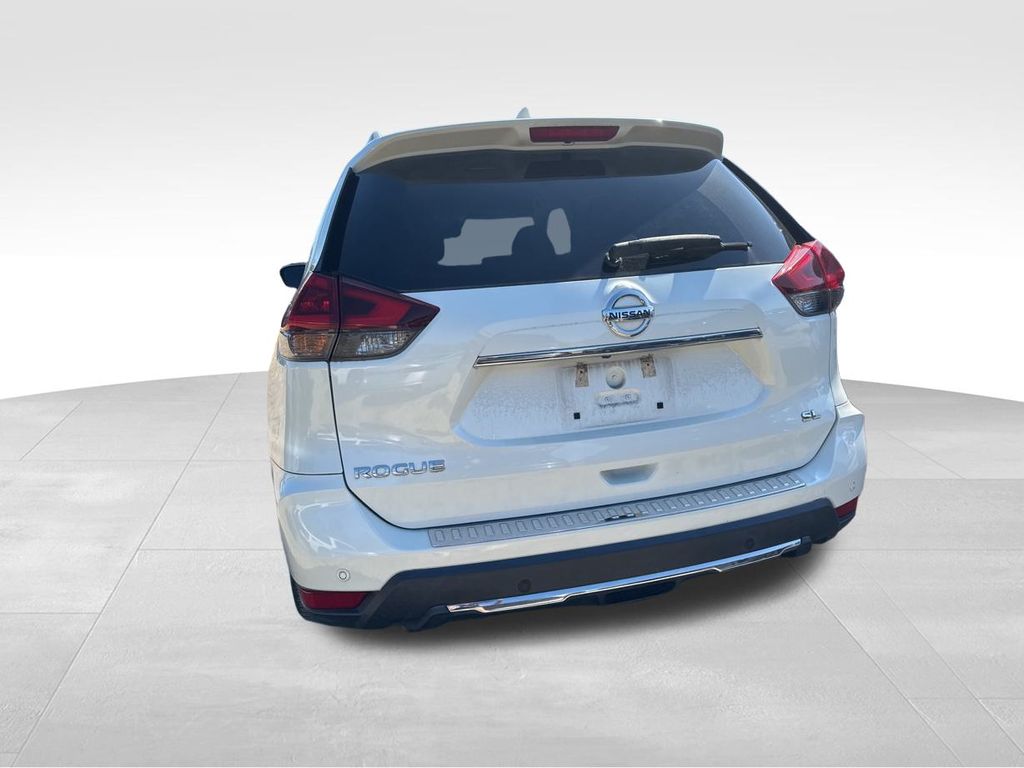 2020 Pearl White Tricoat Nissan Rogue SL FWD SUV