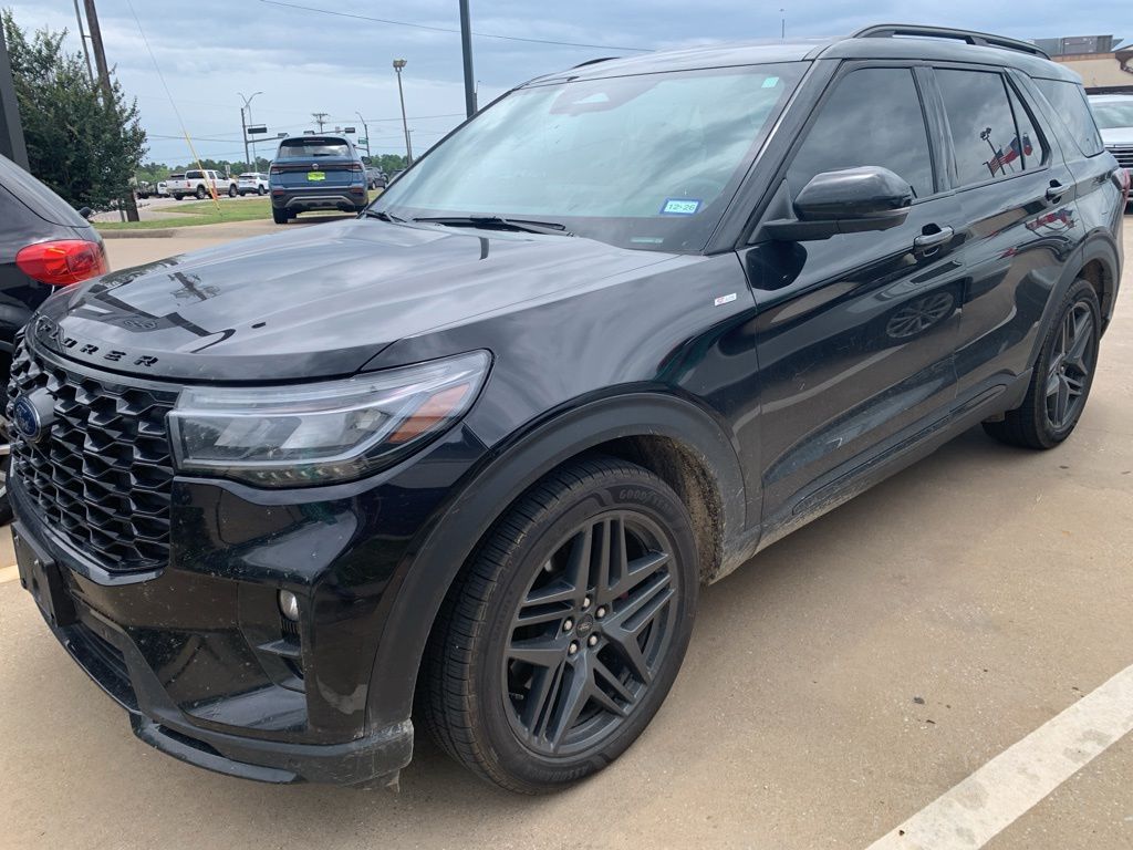 2025 Ford Explorer ST-LINE RWD (PL535)'s photo