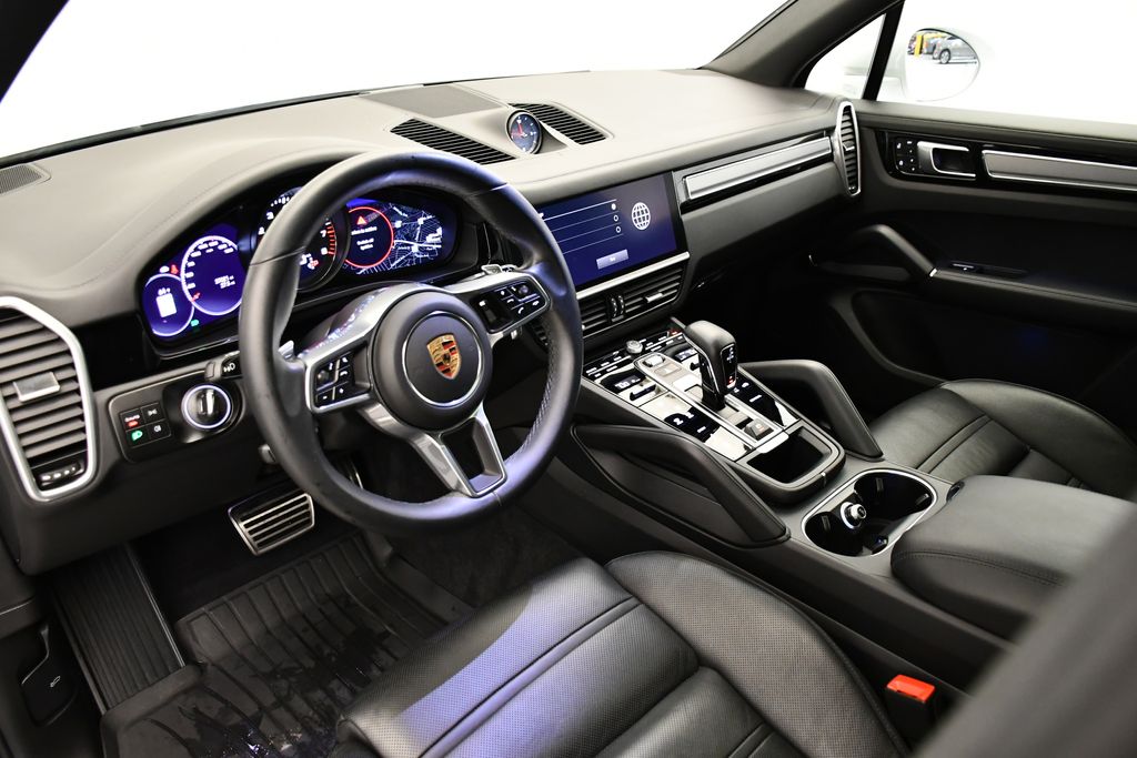 Thumbnail: 2023 Porsche Cayenne - 4