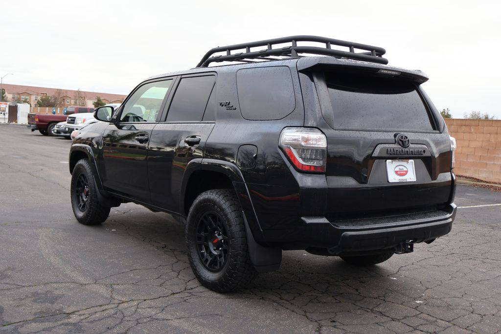 2020 Toyota 4Runner TRD Off Road 7