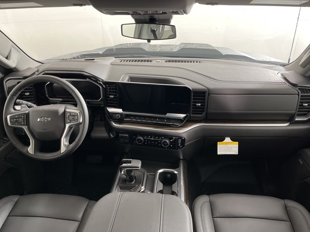 Thumbnail: 2026 Chevrolet Silverado 1500 - 17