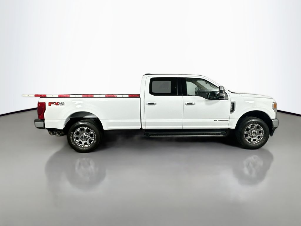 Used 2022 White Ford Lariat image 8