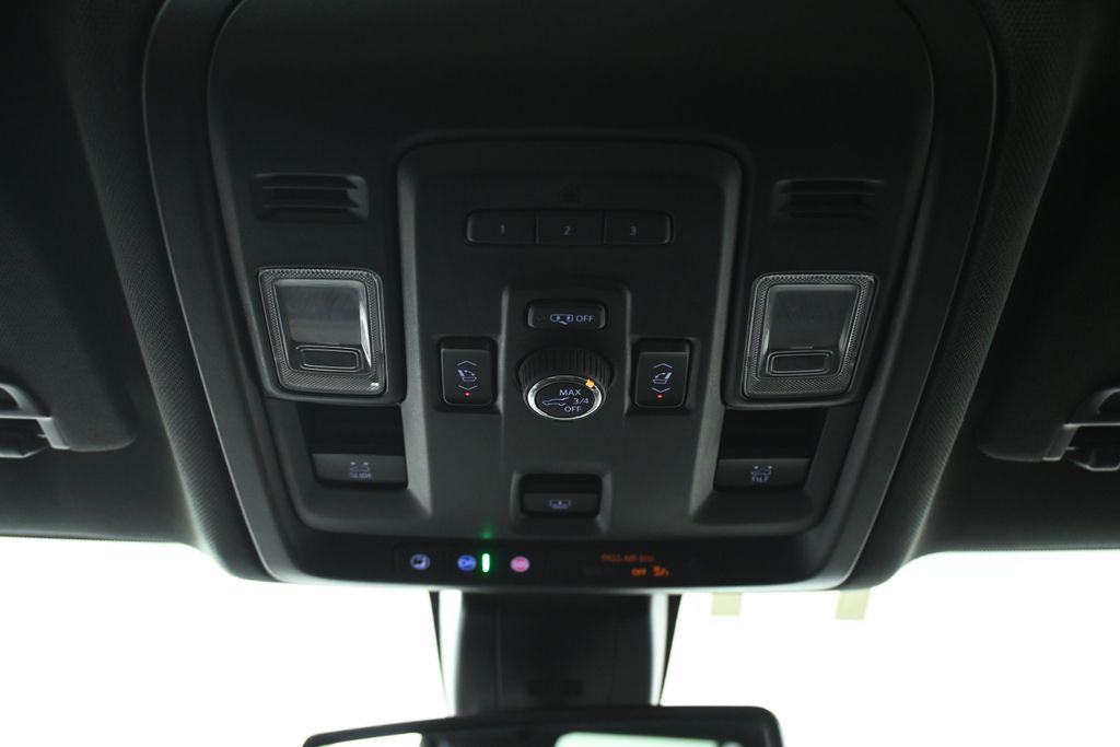 Thumbnail: 2022 Chevrolet Tahoe - 20