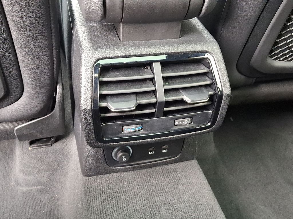 Thumbnail: 2025 Audi Q3 - 11