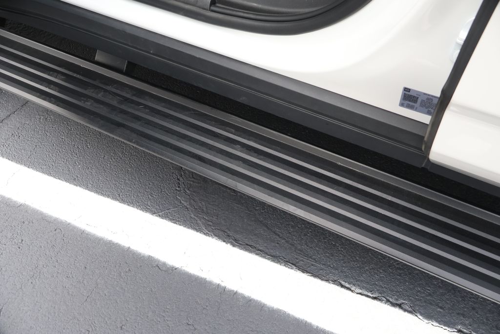 Thumbnail: 2023 Chevrolet Suburban - 11