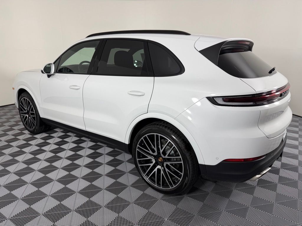 Thumbnail: 2026 Porsche Cayenne - 3