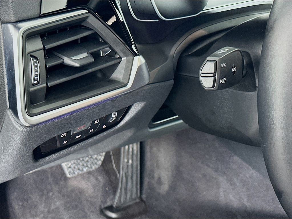 Thumbnail: 2022 BMW 4 Series - 10