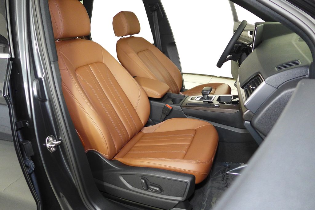 Thumbnail: 2023 Audi Q5 - 18