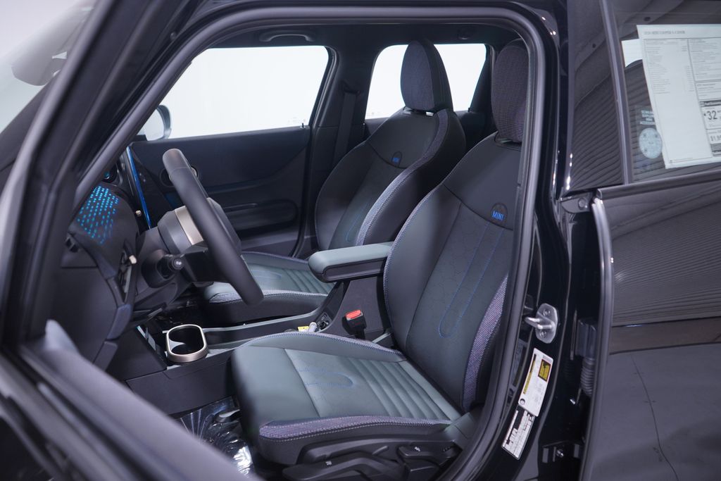 Thumbnail: 2026 MINI Cooper - 7