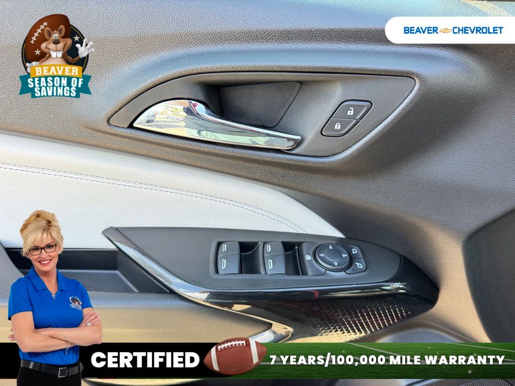 Used 2025 Chevrolet Trax SUV