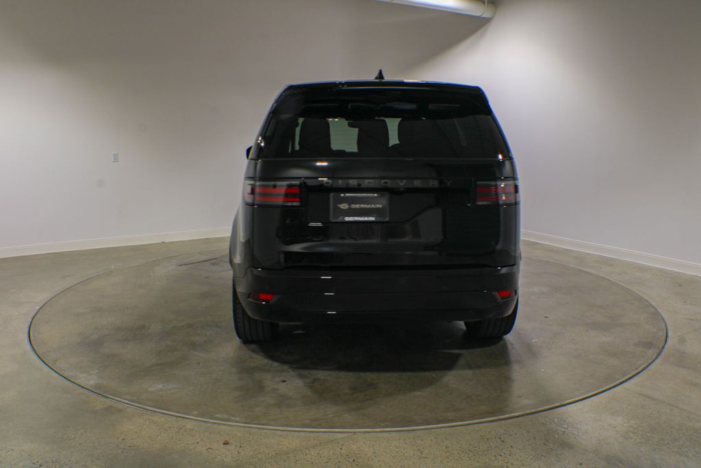 Certified Used 2025 Black Land Rover Dynamic SE image 4