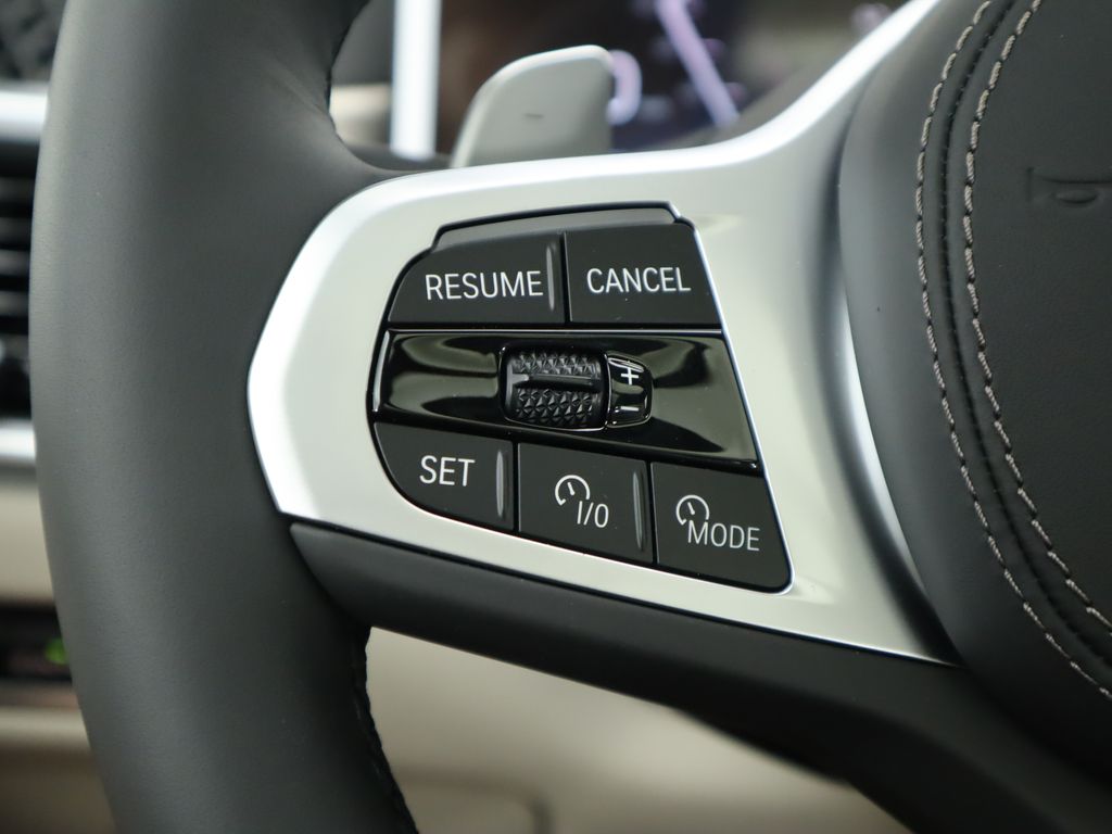 Thumbnail: 2026 BMW X7 - 11