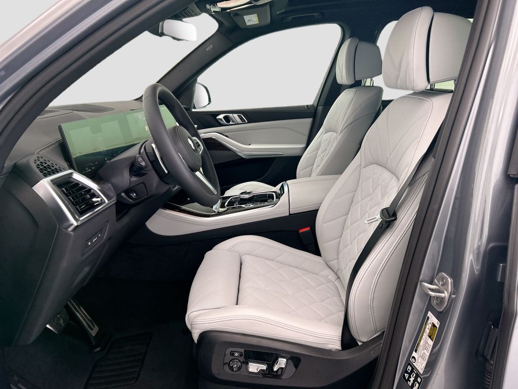 Thumbnail: 2026 BMW X5 - 18