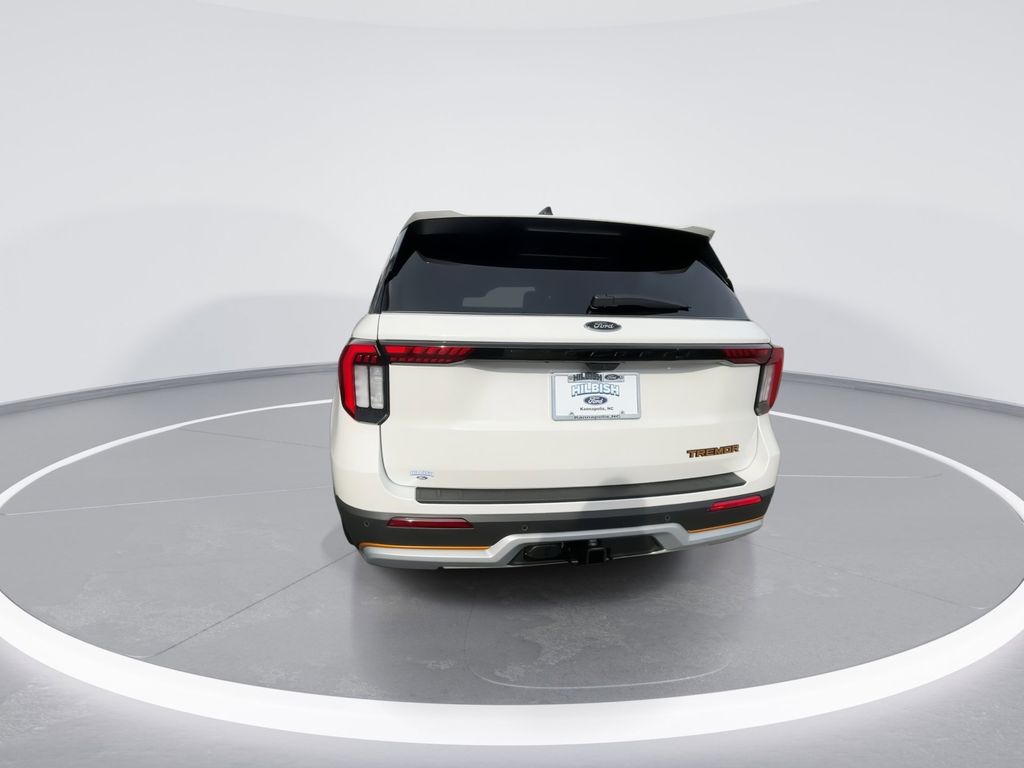 New 2026 Star White Metallic Tri-Coat Ford Tremor® image 7