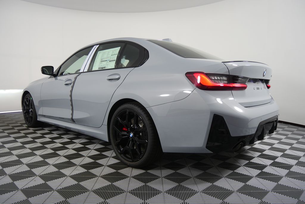 Thumbnail: 2026 BMW 3 Series - 5