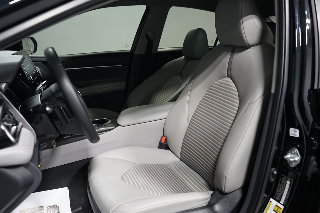 Thumbnail: 2023 Toyota Camry - 25