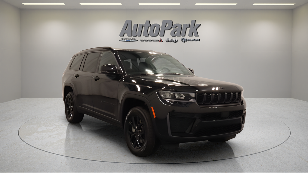 Diamond Black Crystal Pearlcoat 2026 Jeep Grand Cherokee L SUV / Crossover  8-Speed Automatic
