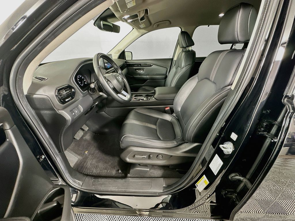 Thumbnail: 2024 Honda Pilot - 21