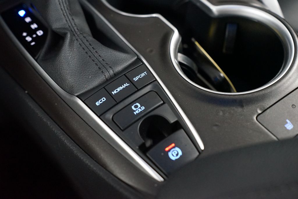 Thumbnail: 2024 Toyota Camry - 21