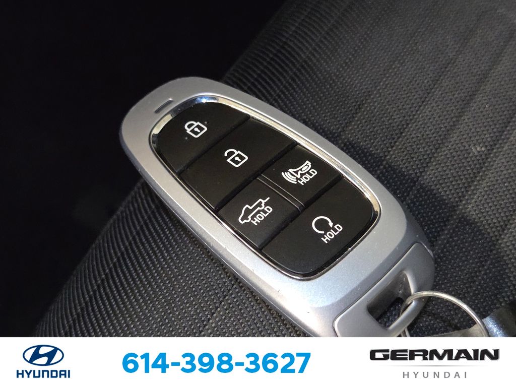 Used 2022 White Hyundai SEL image 37