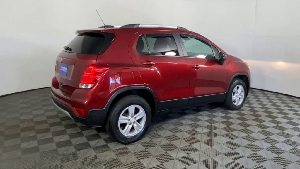 2021 Chevrolet Trax LT 9