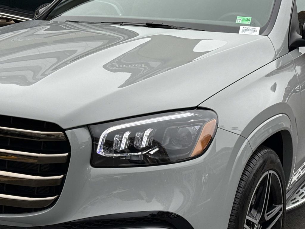 Thumbnail: 2025 Mercedes-Benz GLS - 2