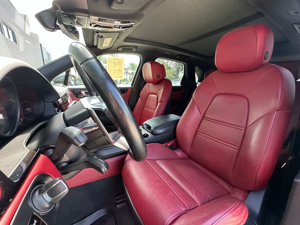 Thumbnail: 2021 Porsche Cayenne - 5
