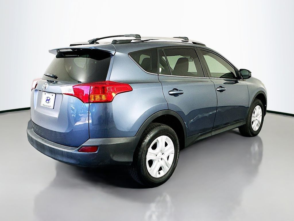 2014 Toyota RAV4 LE 5