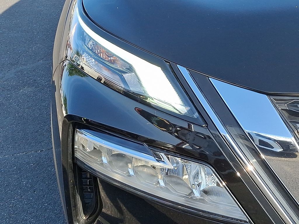 Thumbnail: 2023 Nissan Rogue - 9