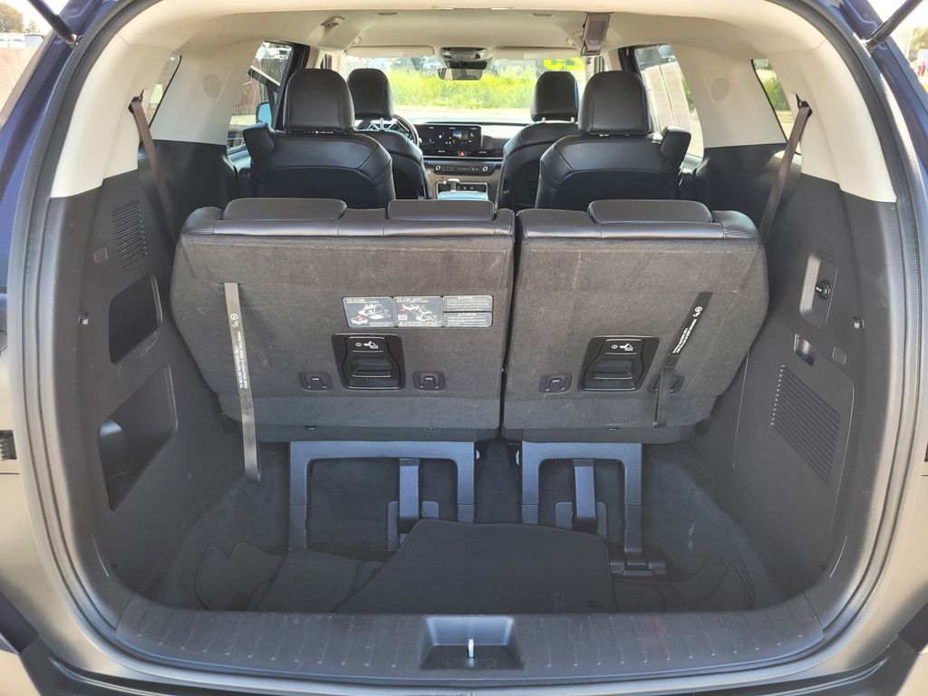 Used 2025 Blue Kia LXS image 10