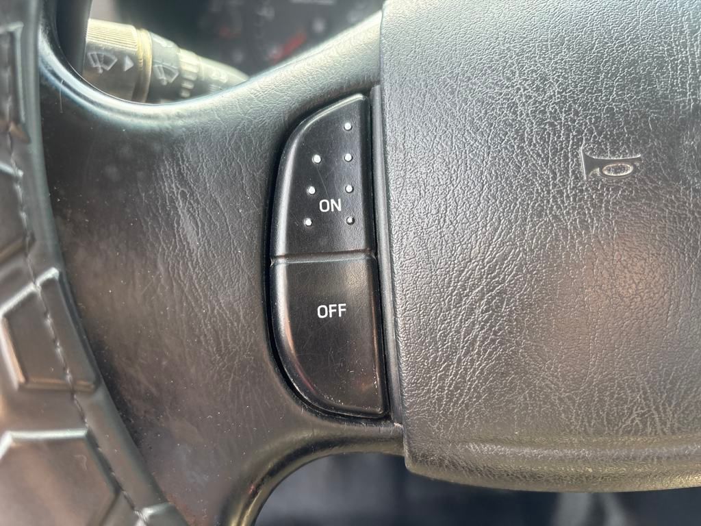 2005 Oxford White Ford Super Duty F-250 XLT 4X4 Truck