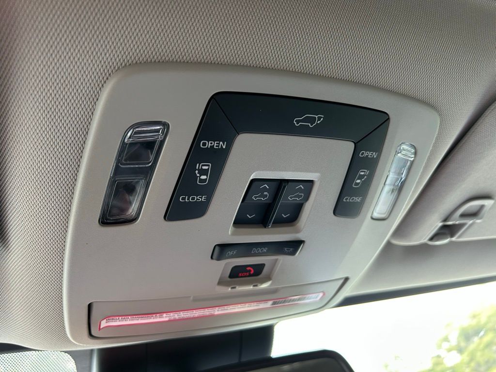 Thumbnail: 2023 Toyota Sienna - 30