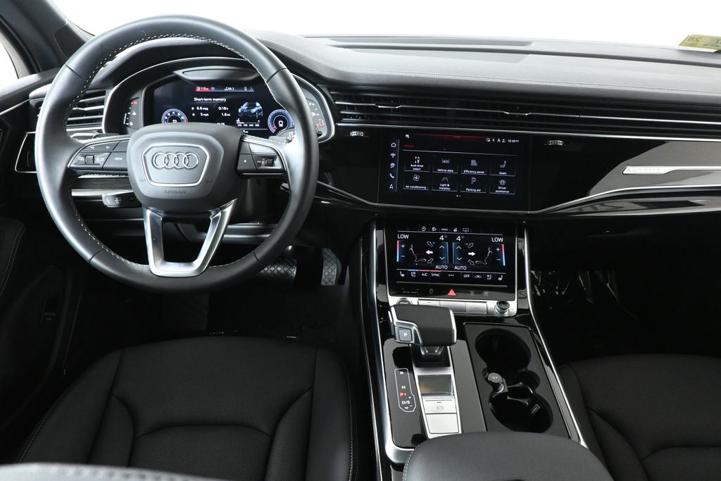 Thumbnail: 2026 Audi Q7 - 17
