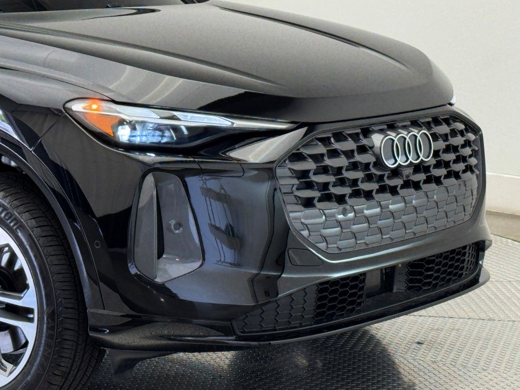 2025 Audi Q5 Premium 2
