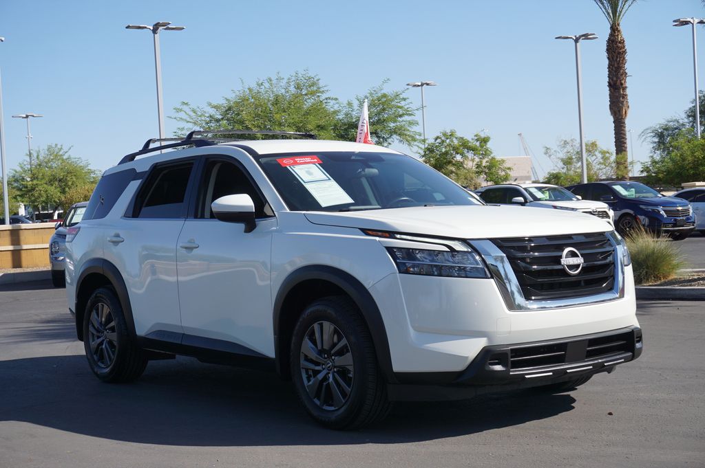 2022 Nissan Pathfinder SV 4