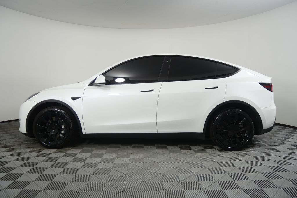 Thumbnail: 2023 Tesla Model Y - 6