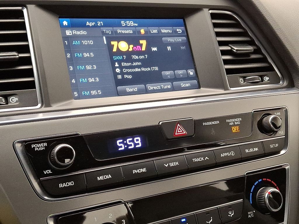 2017 Hyundai Sonata Sport 17